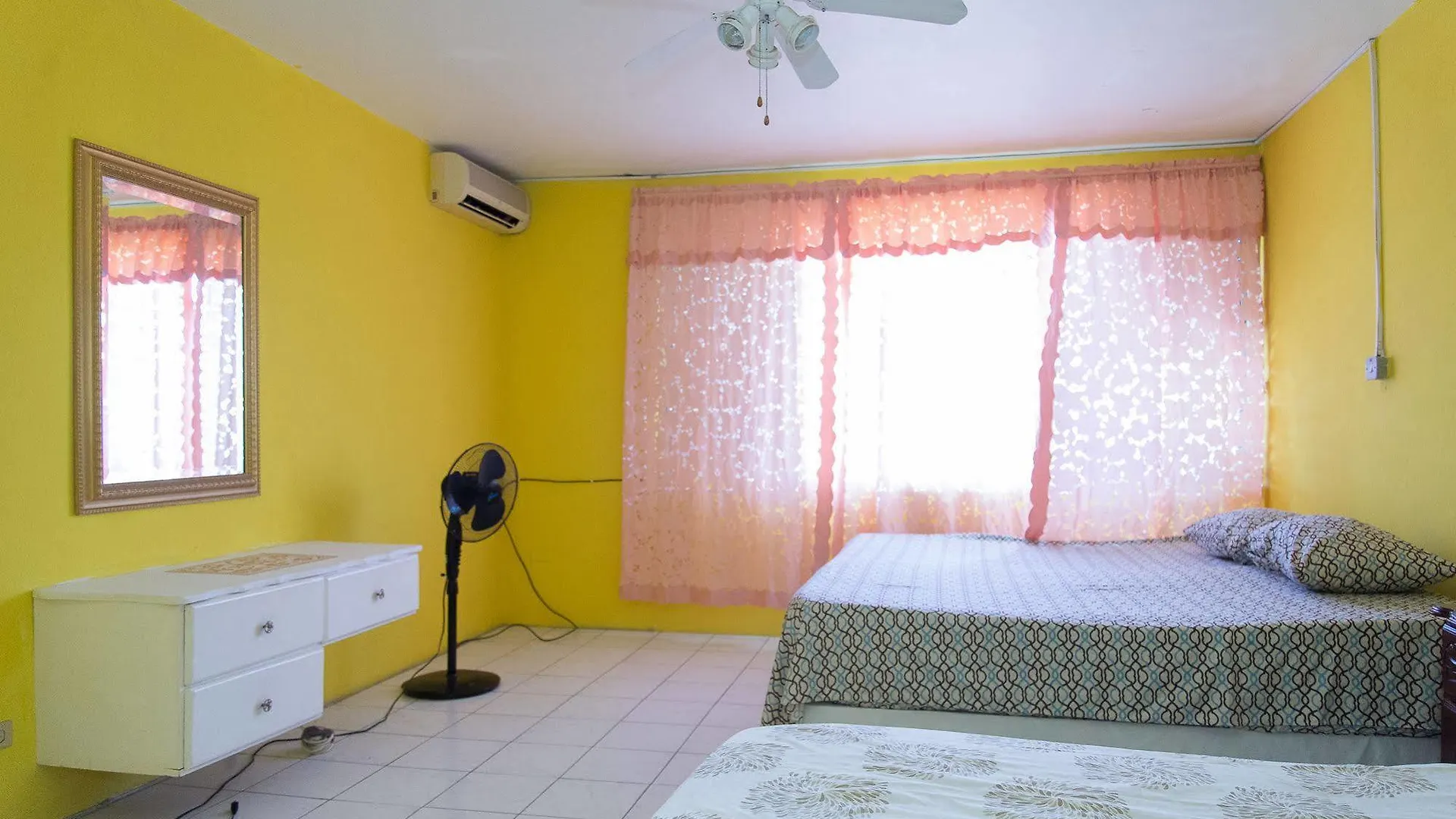 Villa Donna Inn Montego Bay 2*,