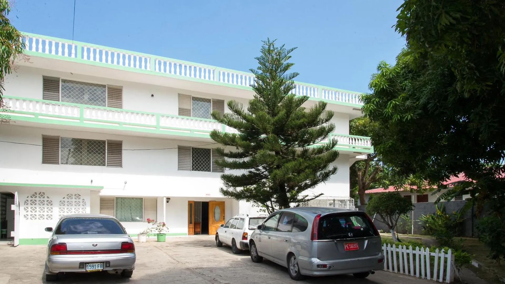 Villa Donna Inn Montego Bay 2*,