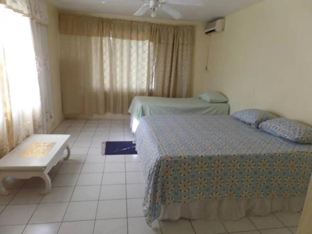 Bed & Breakfast Villa Donna Inn Montego Bay